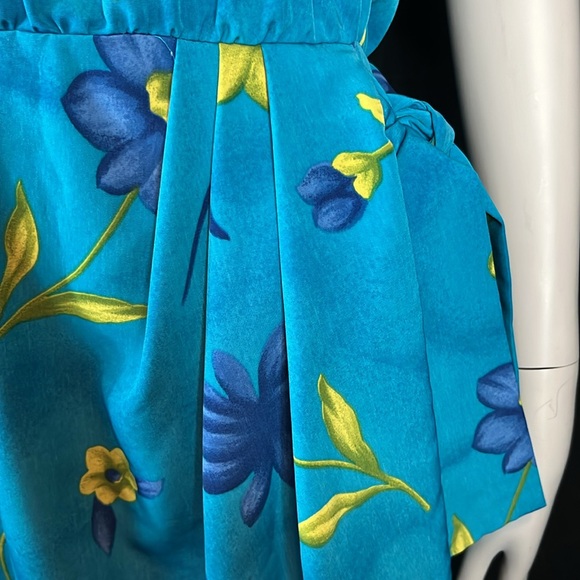 Fun Floral Sag Harbor Sundress - Picture 4 of 9